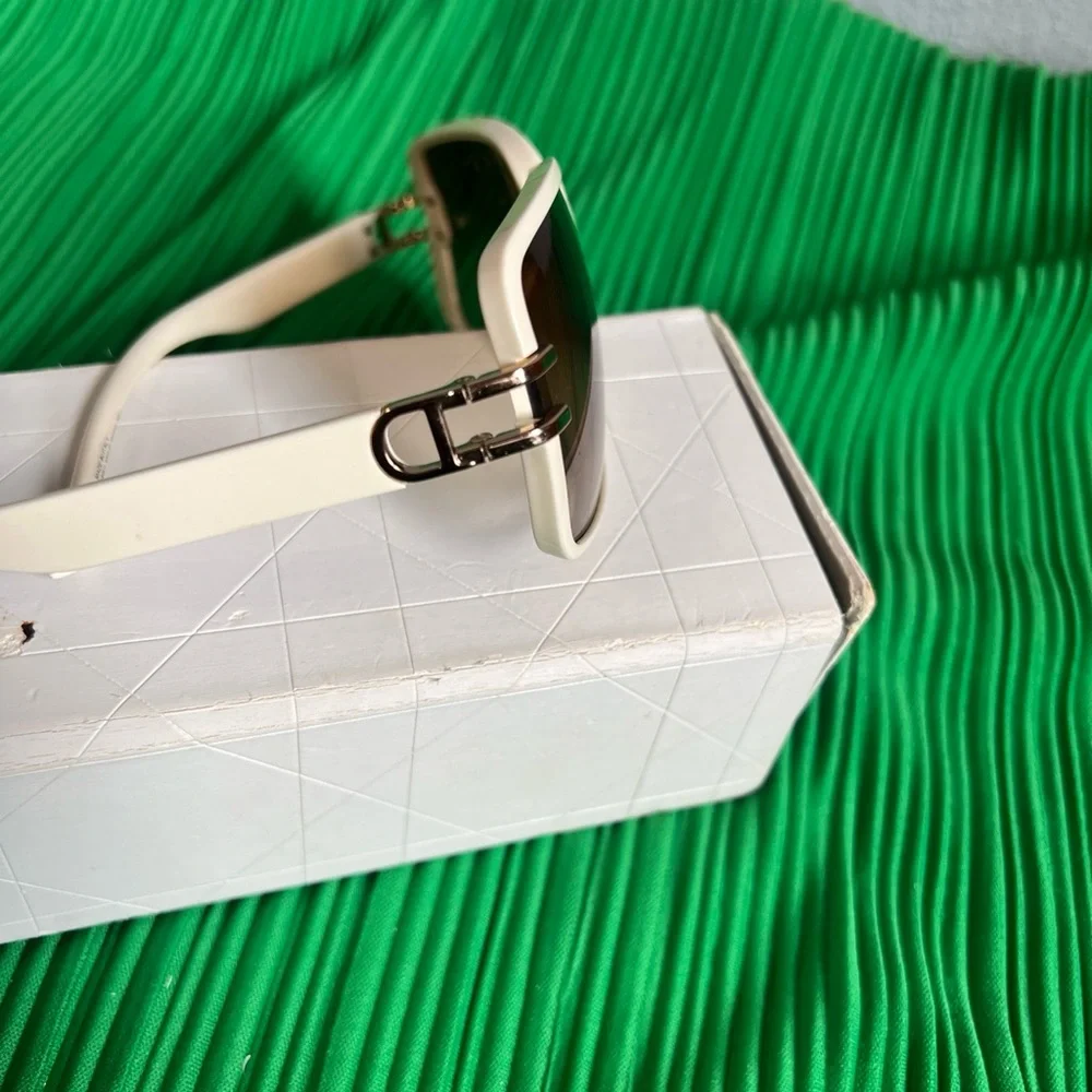 Dior Cream Frame Sunglasses with Brown Gradient Lenses - Picture 6 of 7